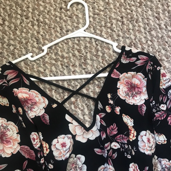Floral Romper - Picture 7 of 7